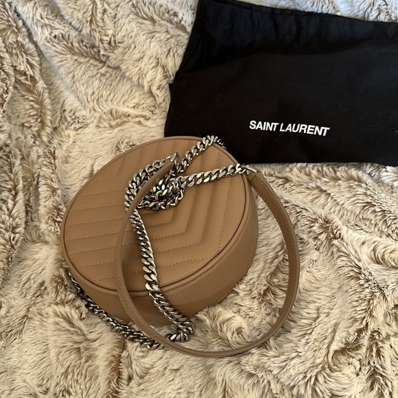 💔SOLD OUT💔 YSL Round Camera Bag - Picture 5 of 13
